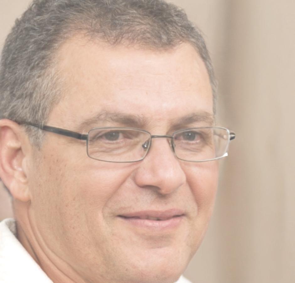 Преподаватель Аскар Жунусов